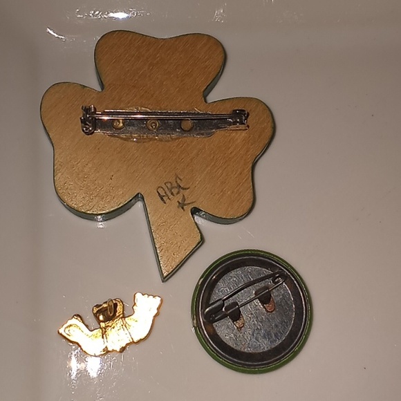 Irish St Patrick's Day Green Pin Brooch Bundle - Picture 2 of 7